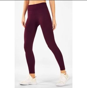 Fabletics mid rise Seamless ribbed 7/8 leggings
